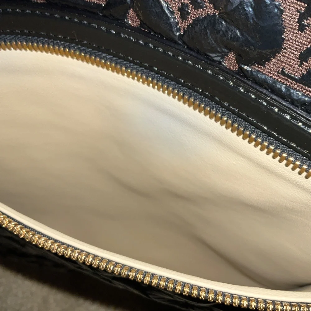 Louis Vuitton Travel Messenger bag - Picture 11 of 15
